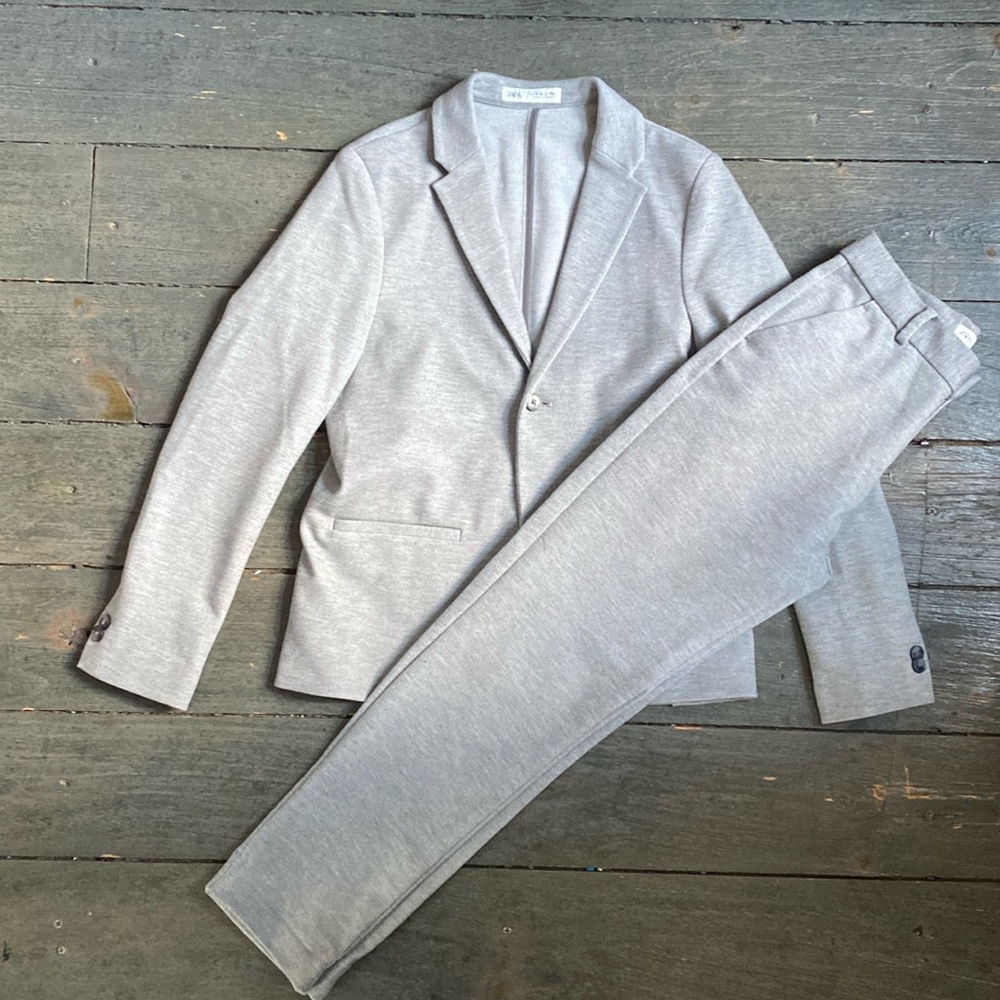 Grey Jersey material Zara kids pant suit size 11-12 years old